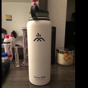 White FNova Flask